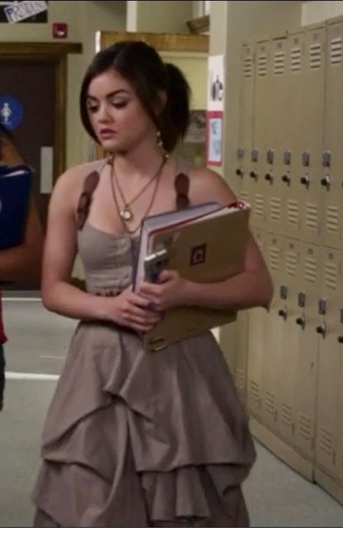 Aria Montgomery Season 3 Clothes