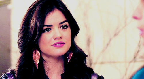 Aria Montgomery Season 3 Style