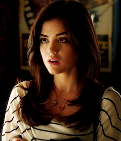 Aria Montgomery Style Season 1