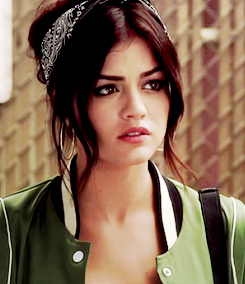 Aria Montgomery Style Season 2