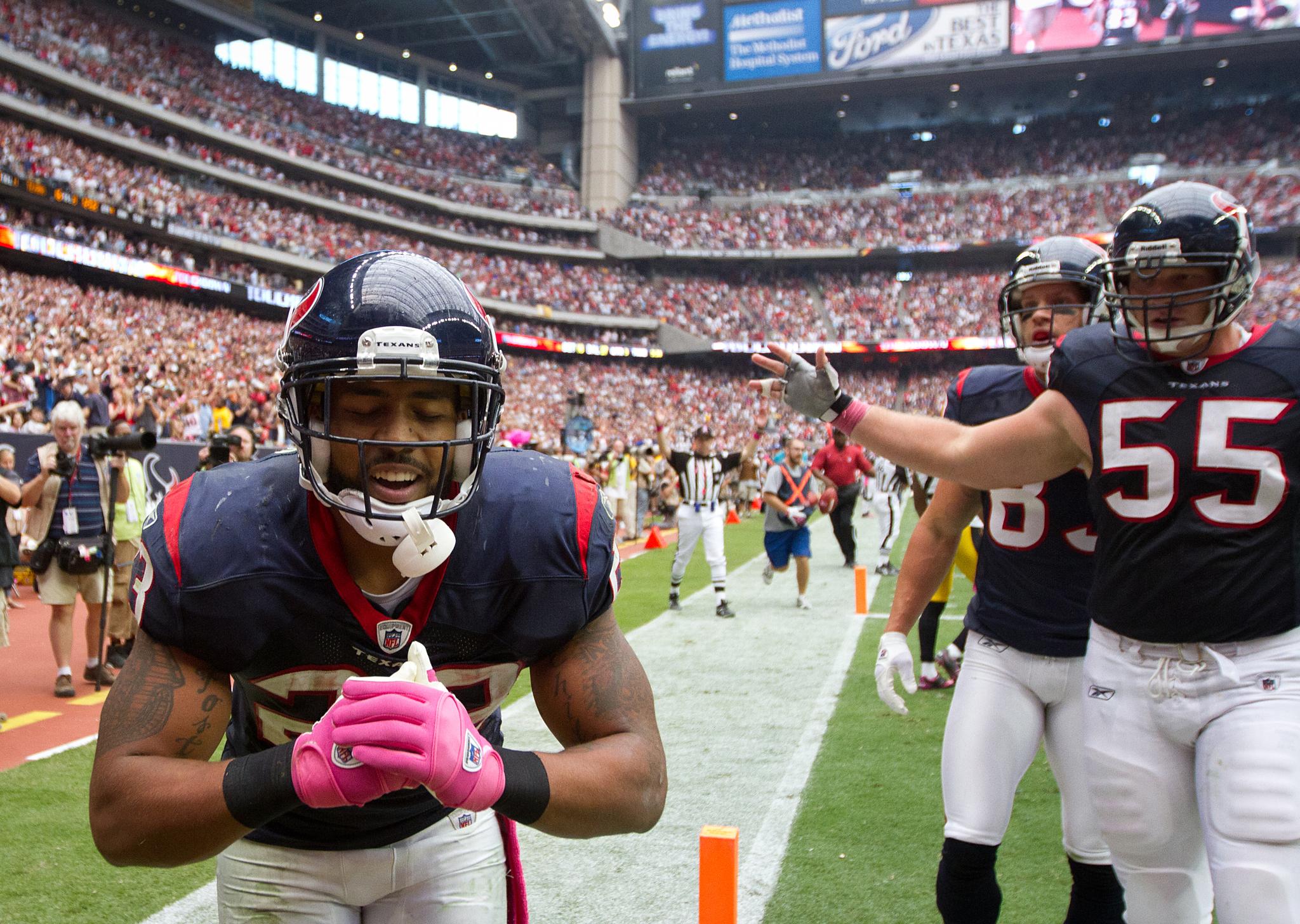 Arian Foster Bow Touchdown