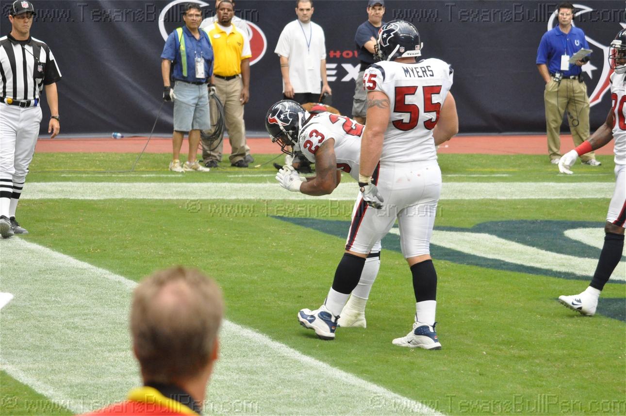 Arian Foster Bow Touchdown