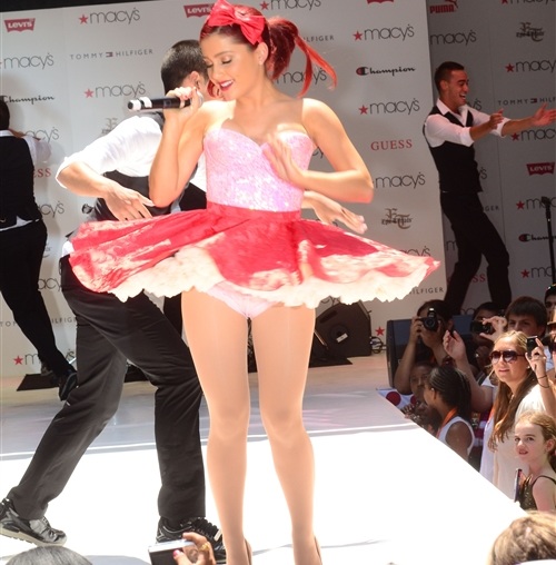 Ariana Grande 2012 Hot