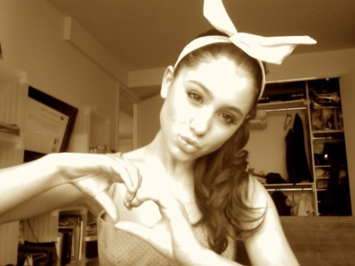 Ariana Grande Tumblr 2012