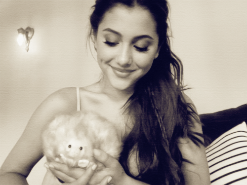 Ariana Grande Tumblr Pictures