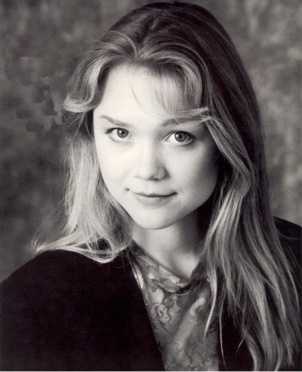 Ariana Richards 2012