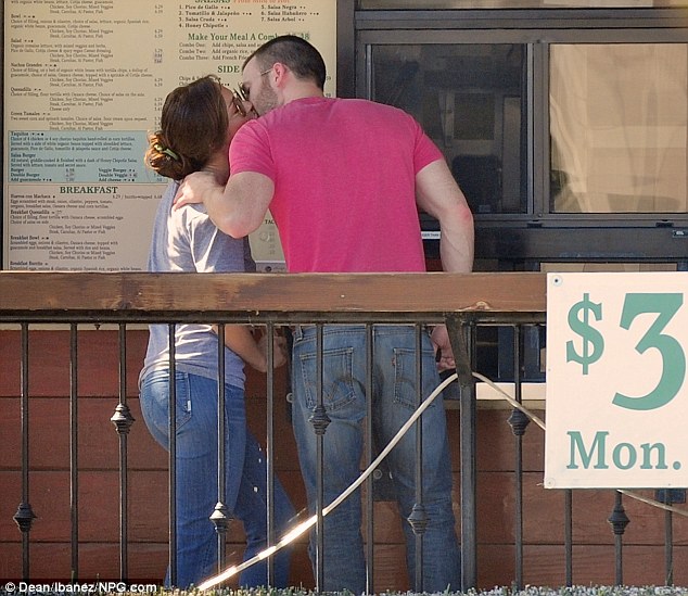 Chris Evans And Minka Kelly 2007