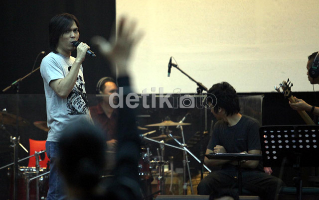 Gigi Band Akhirnya Mp3