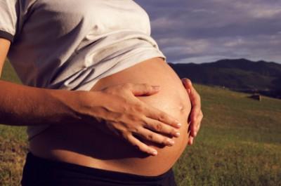 Pregnant Women Giving Birth In Water